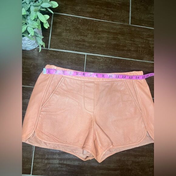 Trina Turk Grapefruit lamb leather shorts sz 2 - Picture 7 of 8